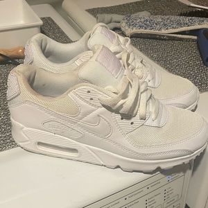 All White Womans Nike AirMax Size 9